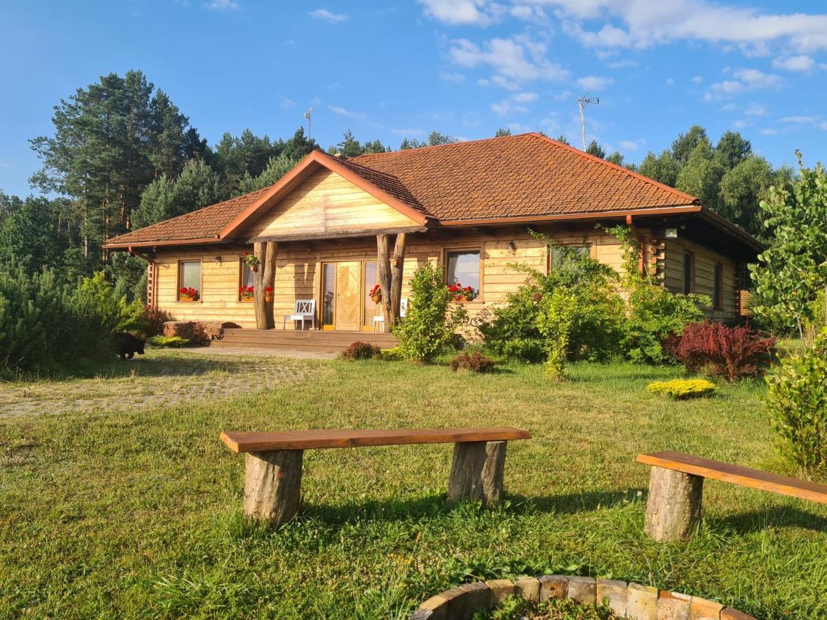 Dworek Ogrodniki, całoroczny dom wakacyjny na wyłączność, basen, sauna, las, pianino, duża ogrodzona posesja Tuczna Zewnętrze zdjęcie